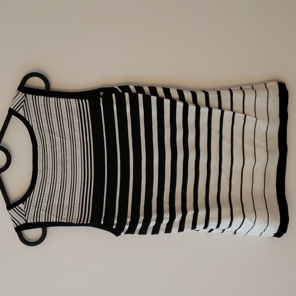 Alison Sheri Black and white strips, Small - Picture 2 of 5